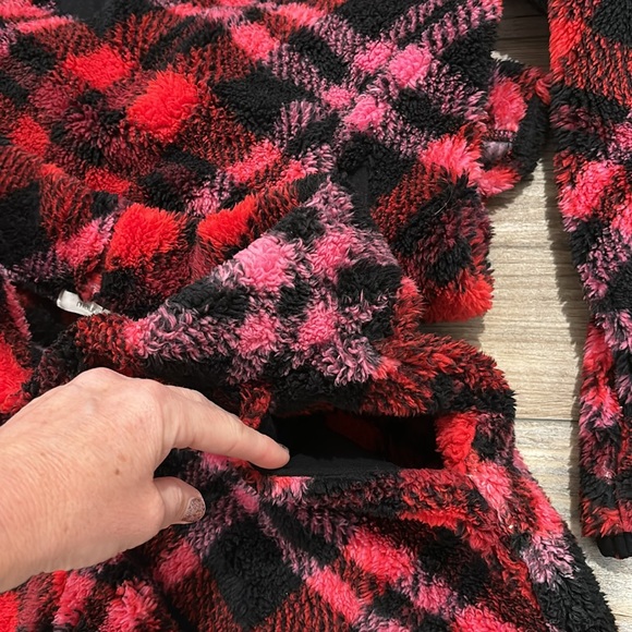 Maurices two piece Red Plaid Teddy Sherpa Sweatshirt and Shorts Set - Picture 4 of 5